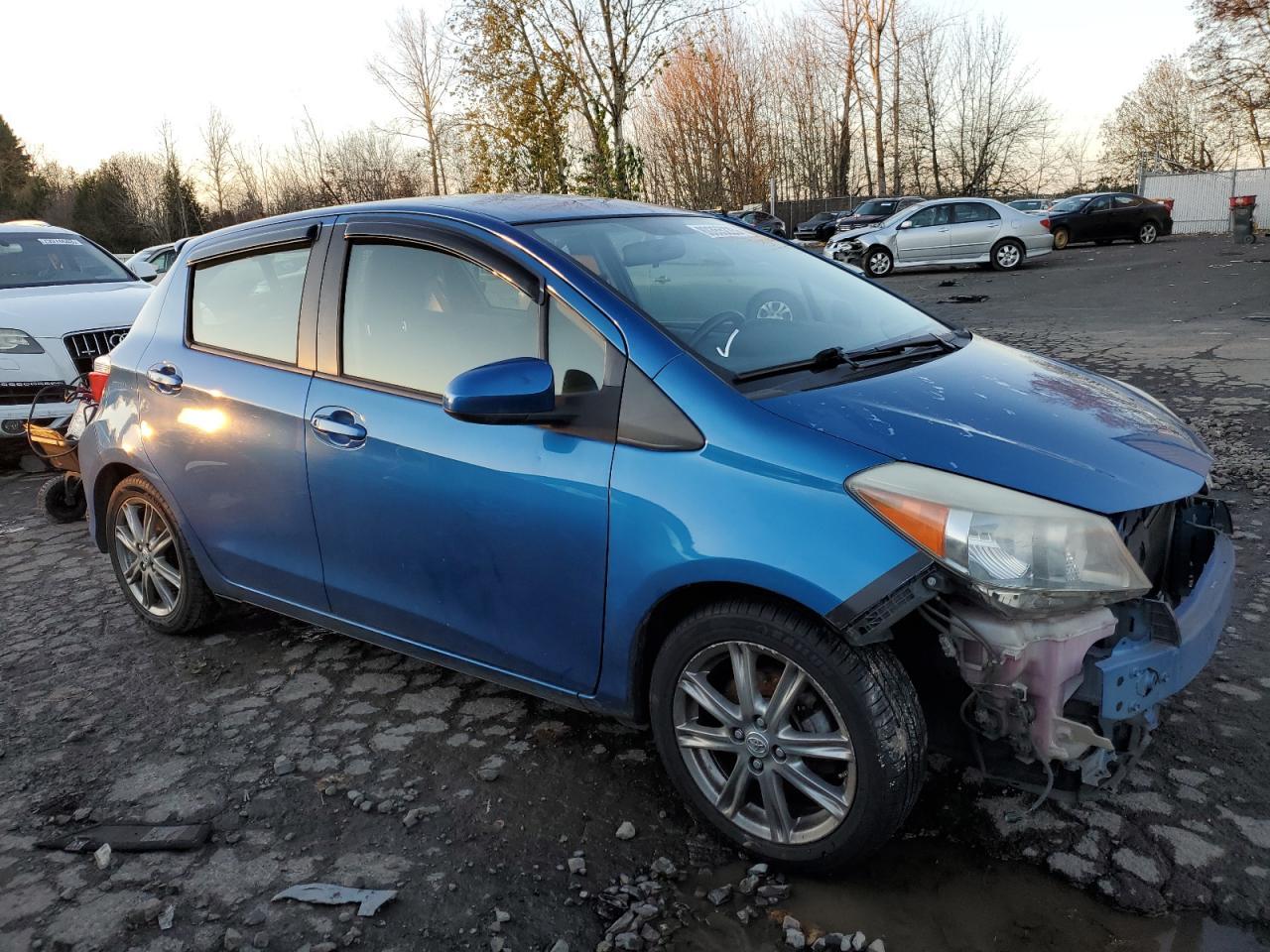 2013 TOYOTA YARIS - Фото 4