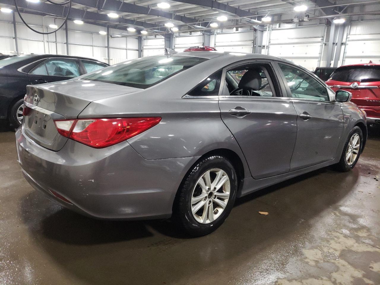 2013 HYUNDAI SONATA GLS - Фото 3