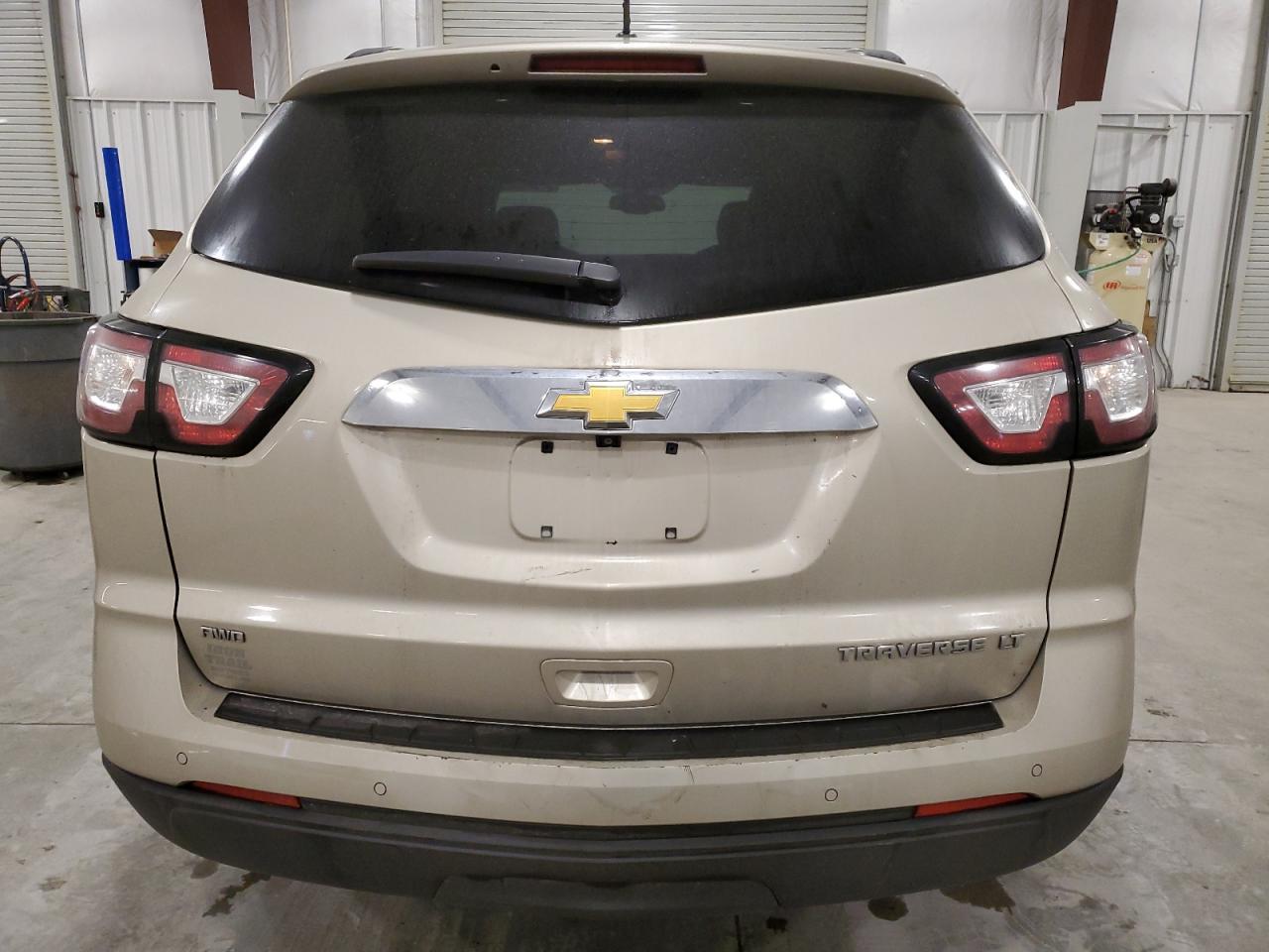 2015 CHEVROLET TRAVERSE L - Фото 6