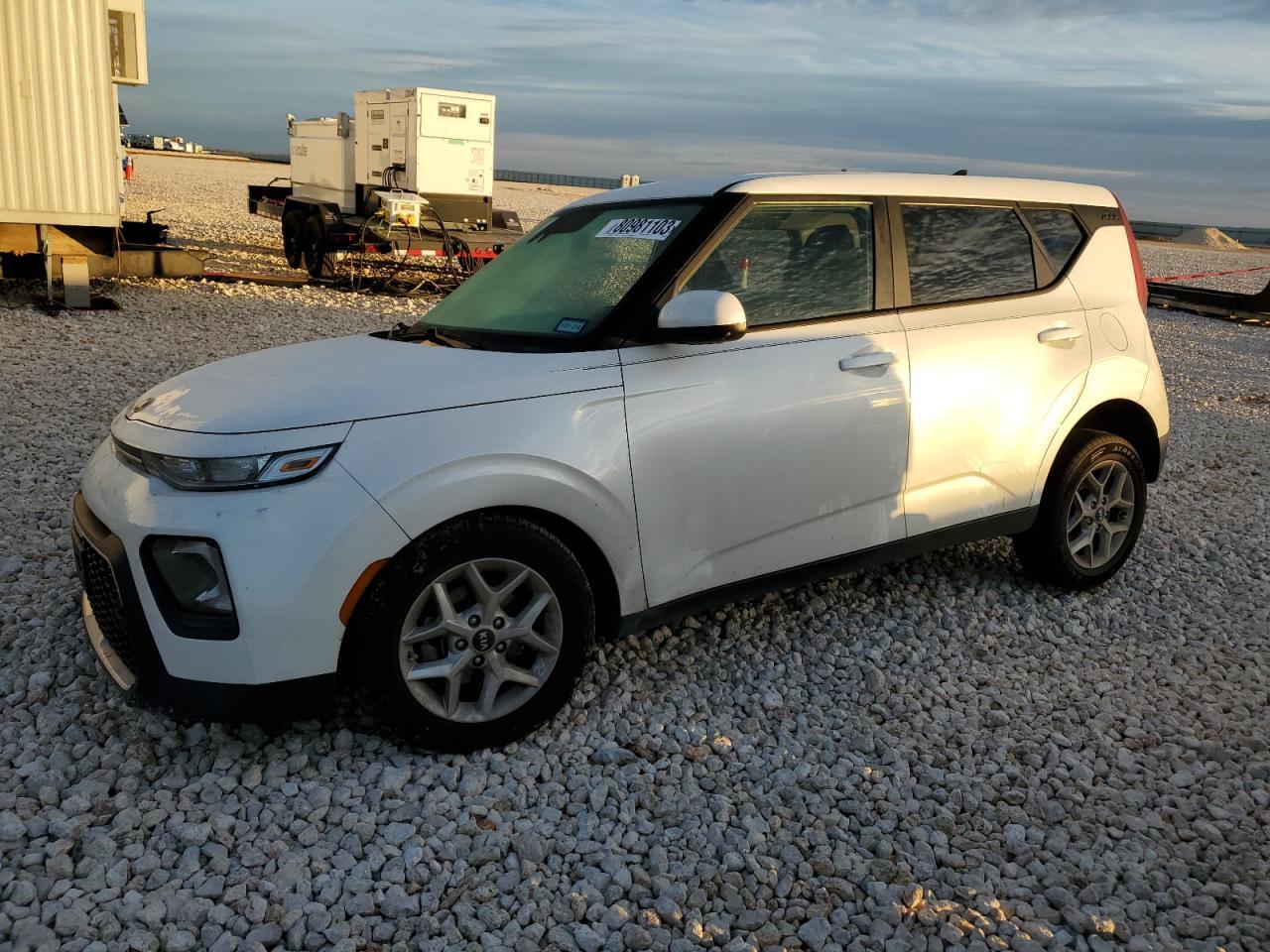 2020 KIA SOUL LX car image