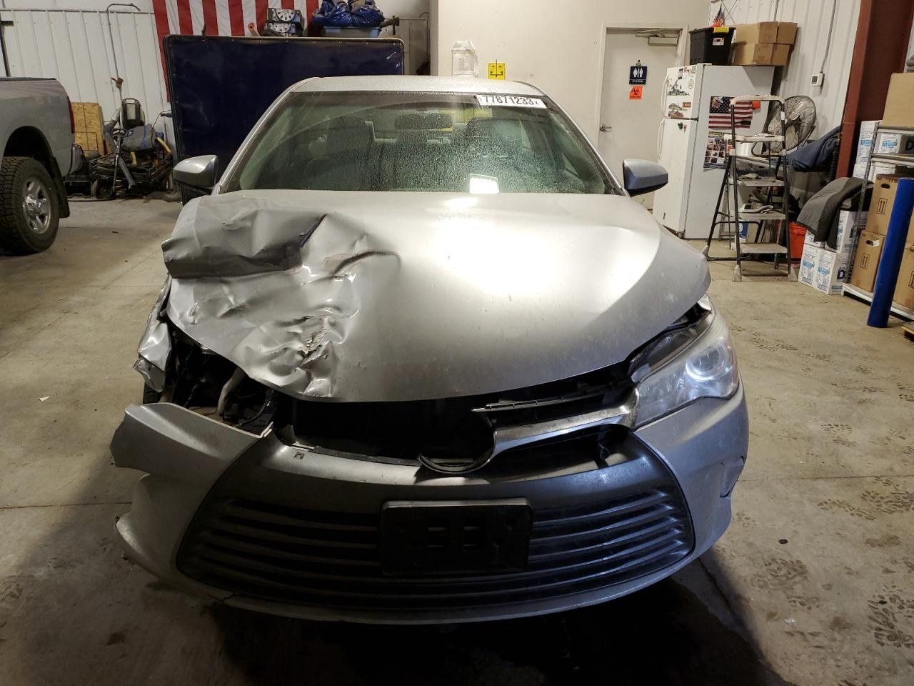 2017 TOYOTA CAMRY LE - Фото 5