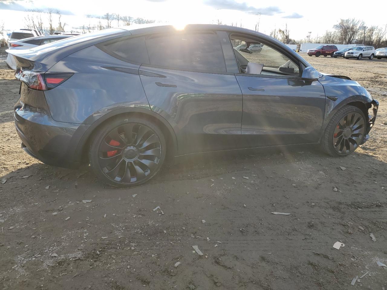 2023 TESLA MODEL Y - Image 3