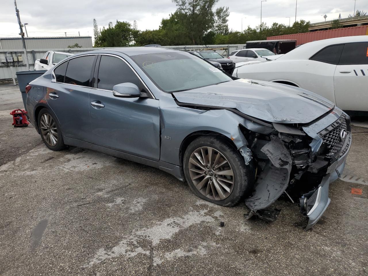 2018 INFINITI Q50 LUXE - Фото 4