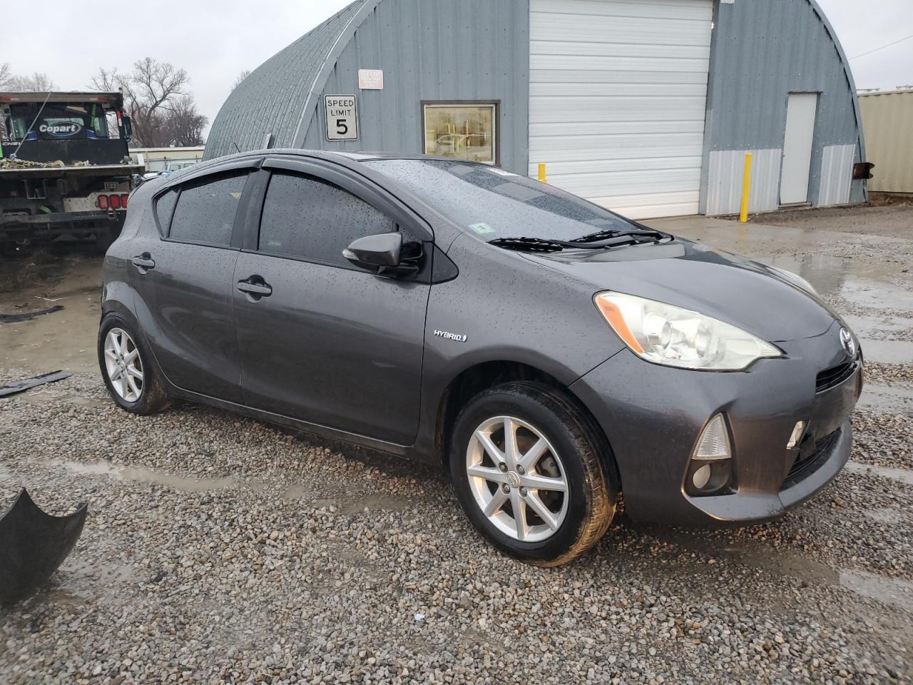 2013 TOYOTA PRIUS C - Фото 4
