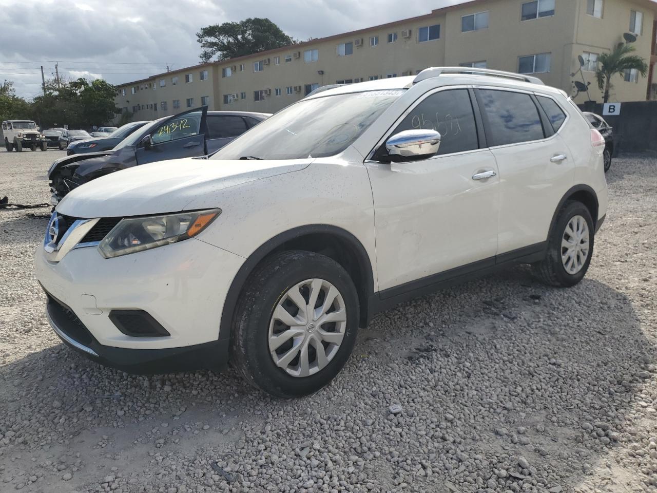 2015 NISSAN ROGUE S car image