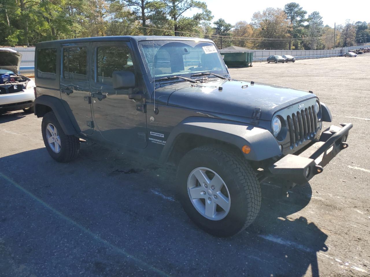 2017 JEEP WRANGLER U - Image 4