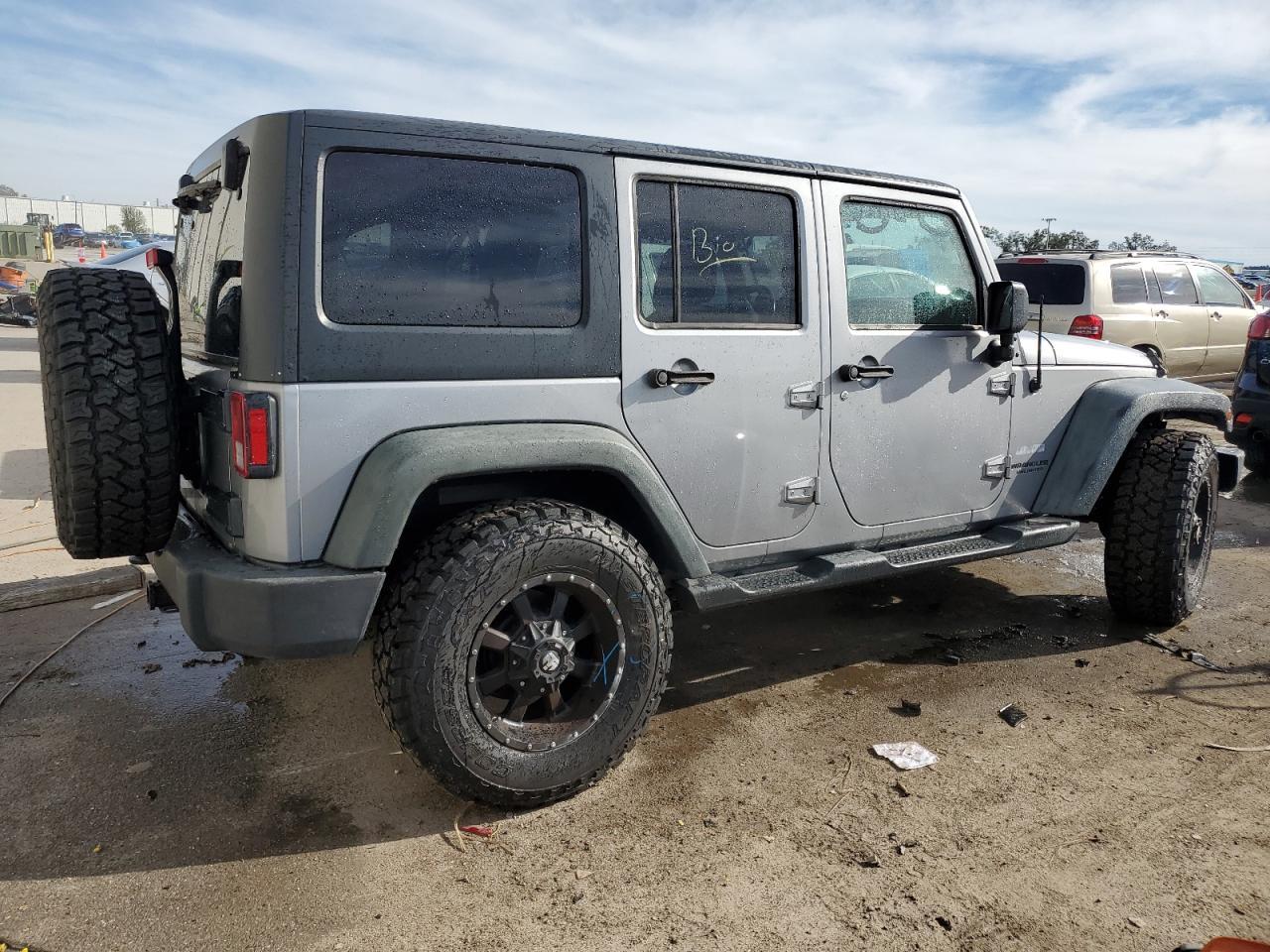 2014 JEEP WRANGLER U - Фото 3