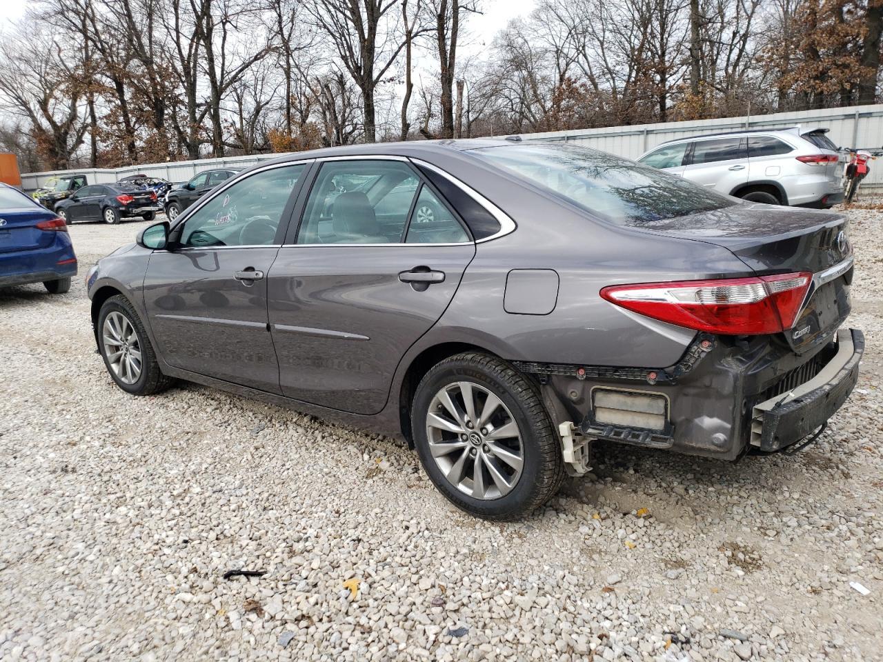 2016 TOYOTA CAMRY LE - Фото 2