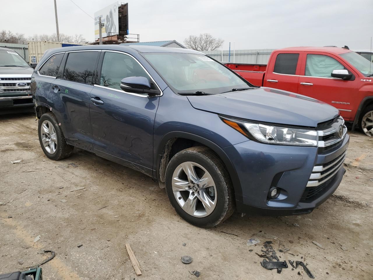 2019 TOYOTA HIGHLANDER - Фото 4