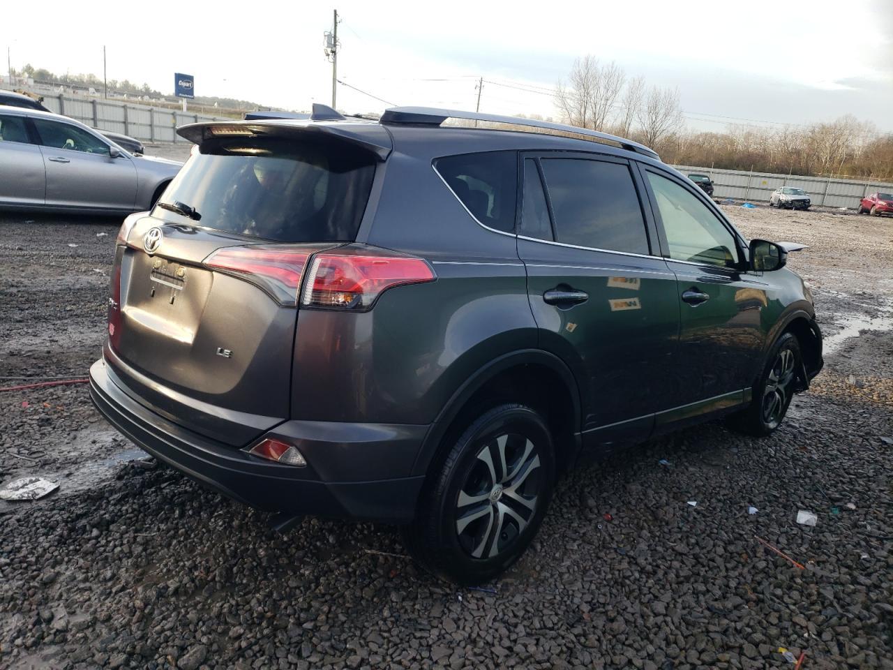 2018 TOYOTA RAV4 LE - Image 3