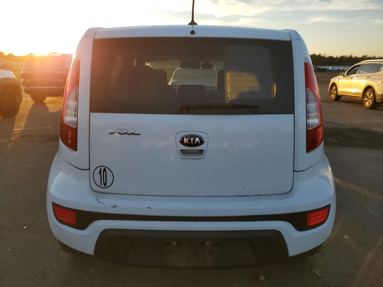2013 KIA SOUL - Image 6