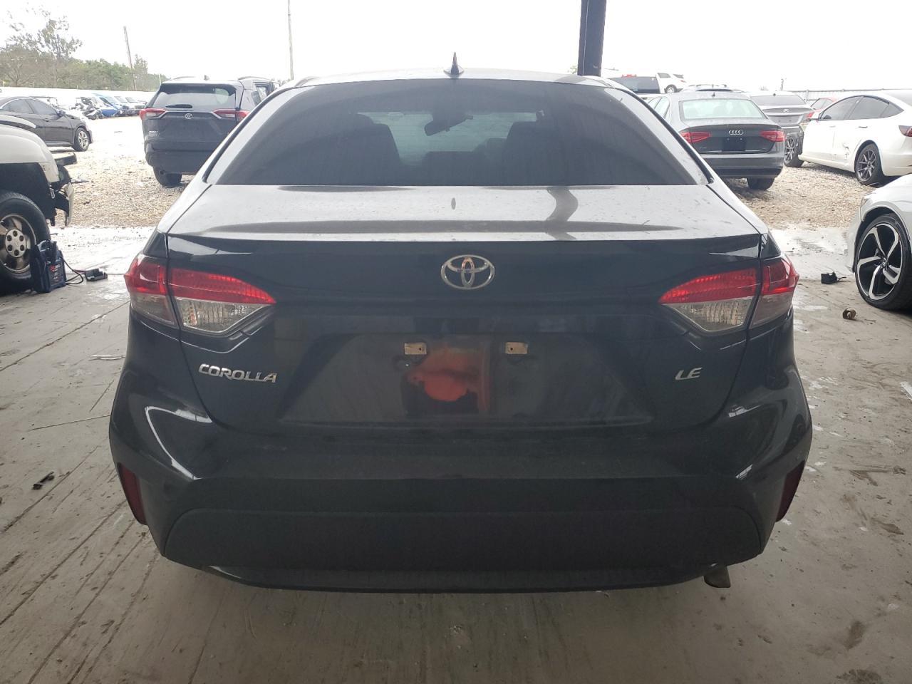 2021 TOYOTA COROLLA LE - Фото 6