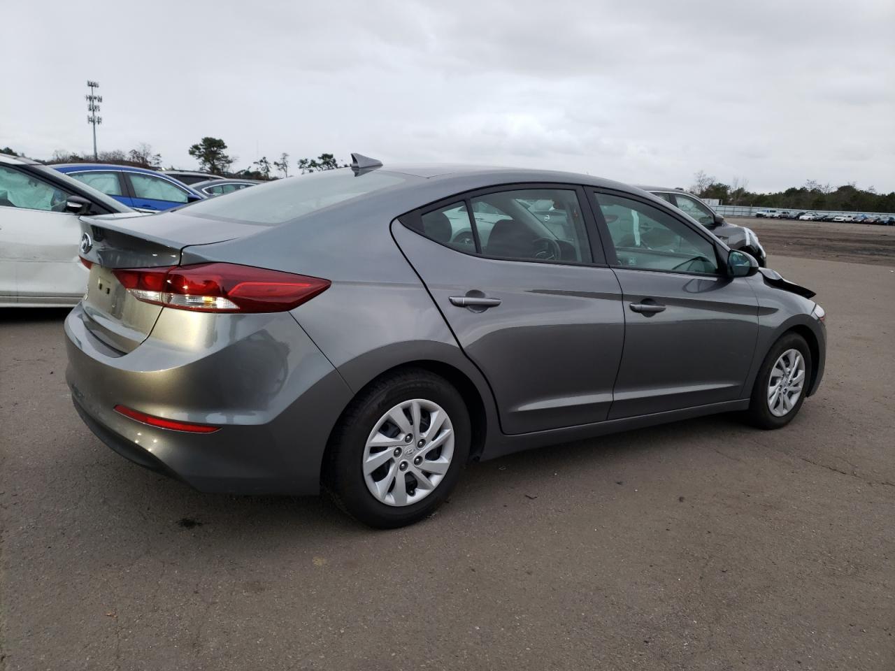 2018 HYUNDAI ELANTRA SE - Фото 3
