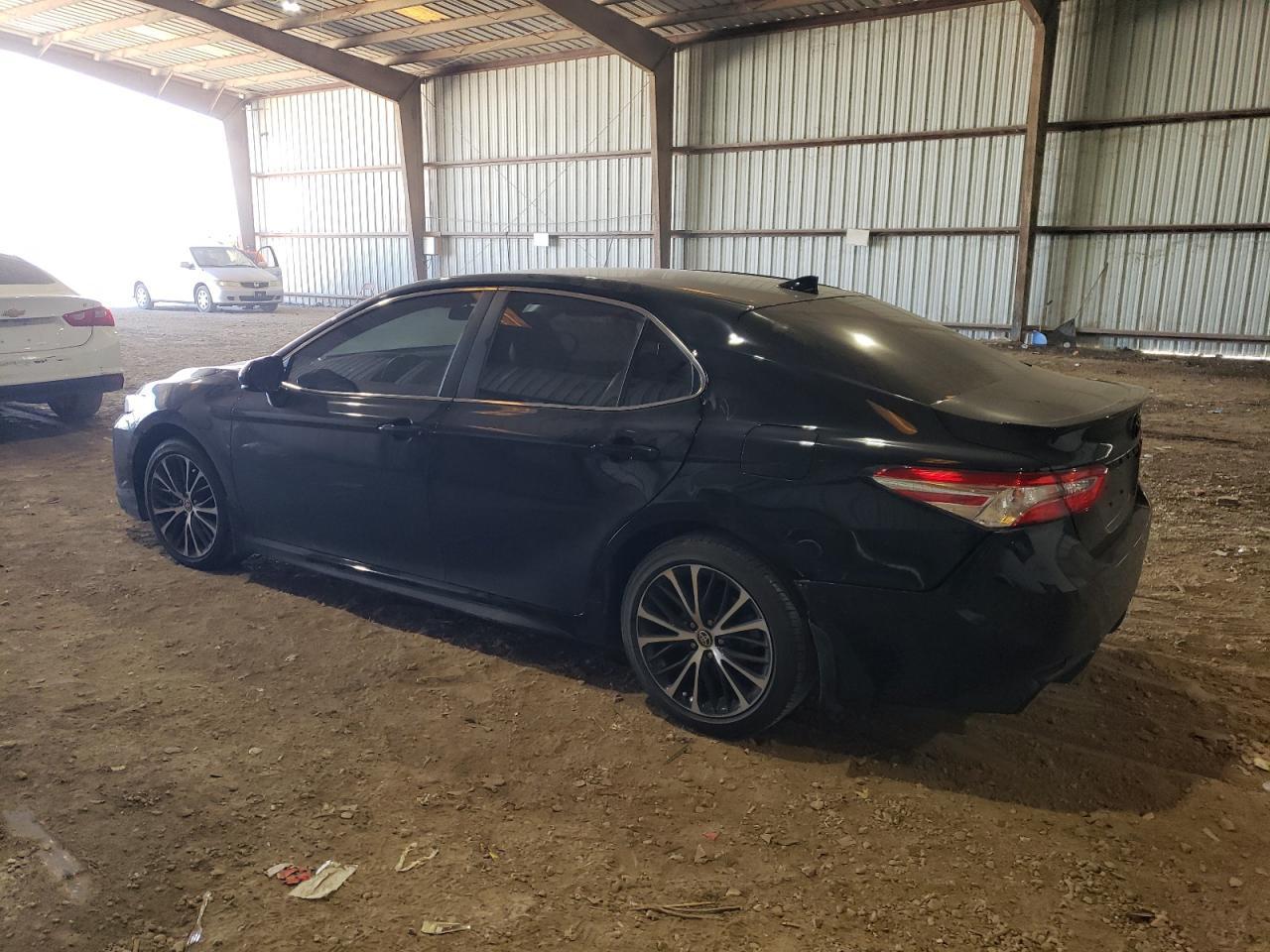 2020 TOYOTA CAMRY SE - Фото 2