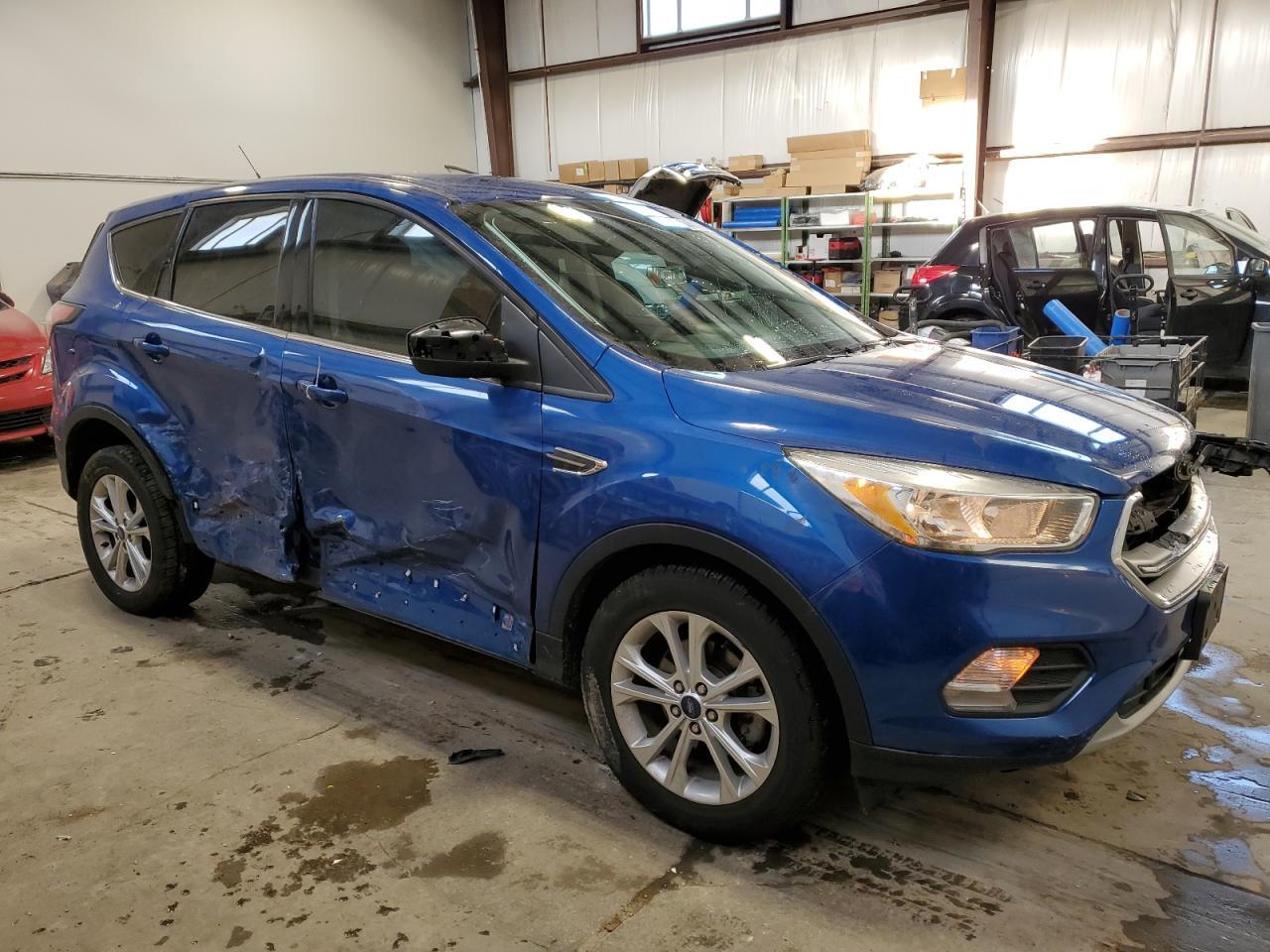2017 FORD ESCAPE SE - Image 4