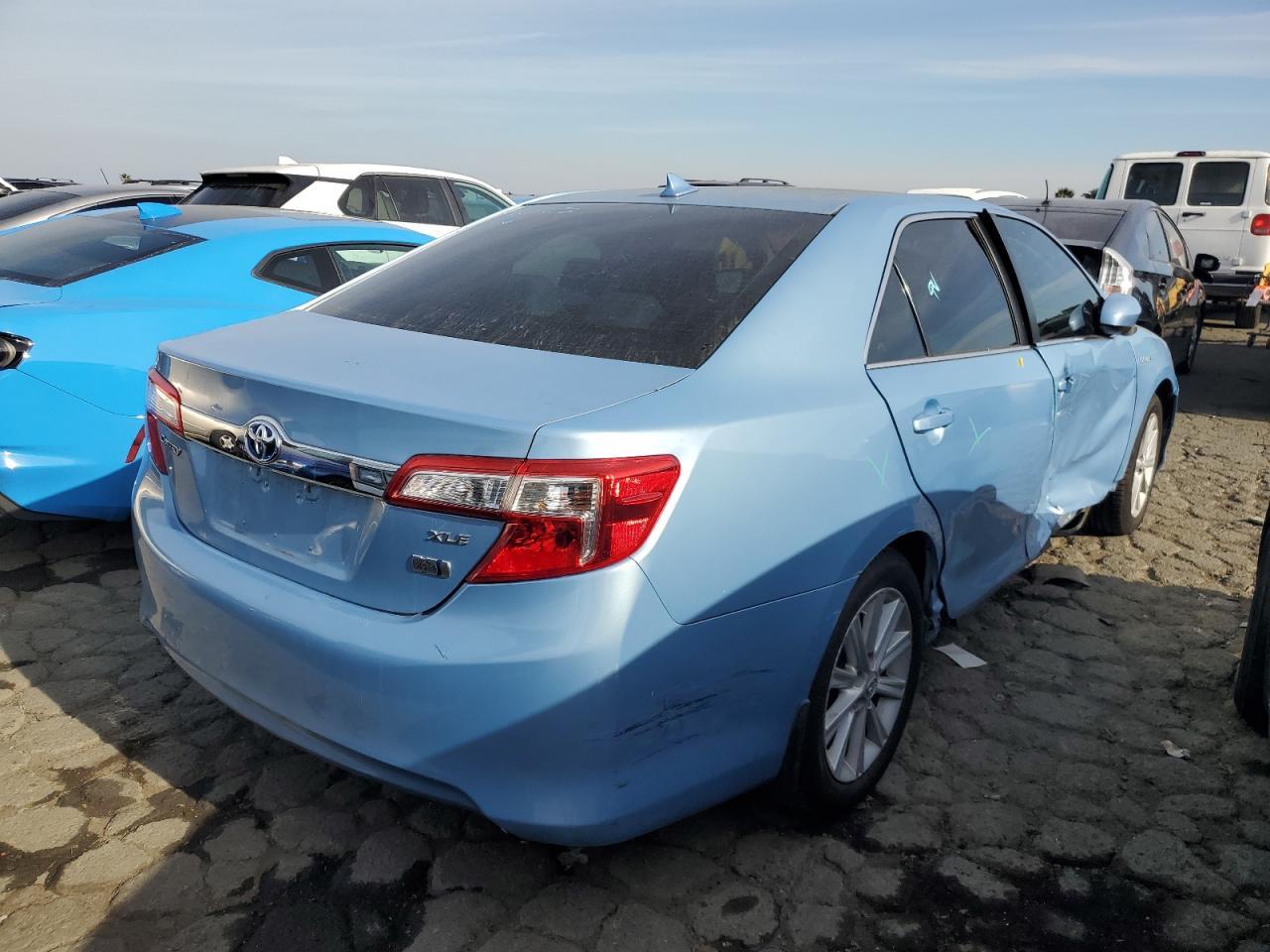 2012 TOYOTA CAMRY HYBR - Фото 3