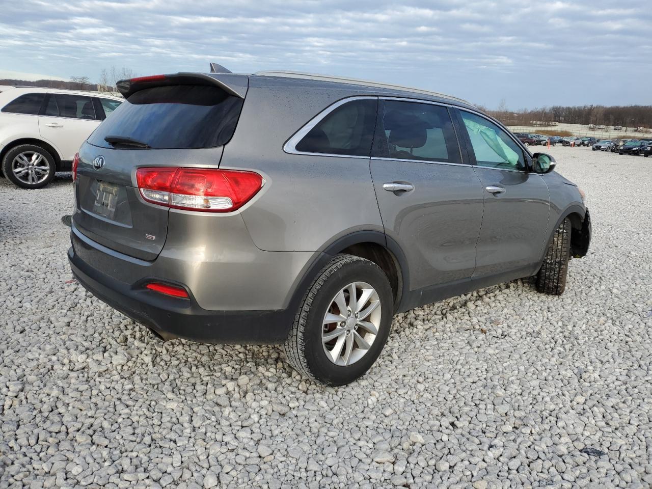 2016 KIA SORENTO LX - Image 3