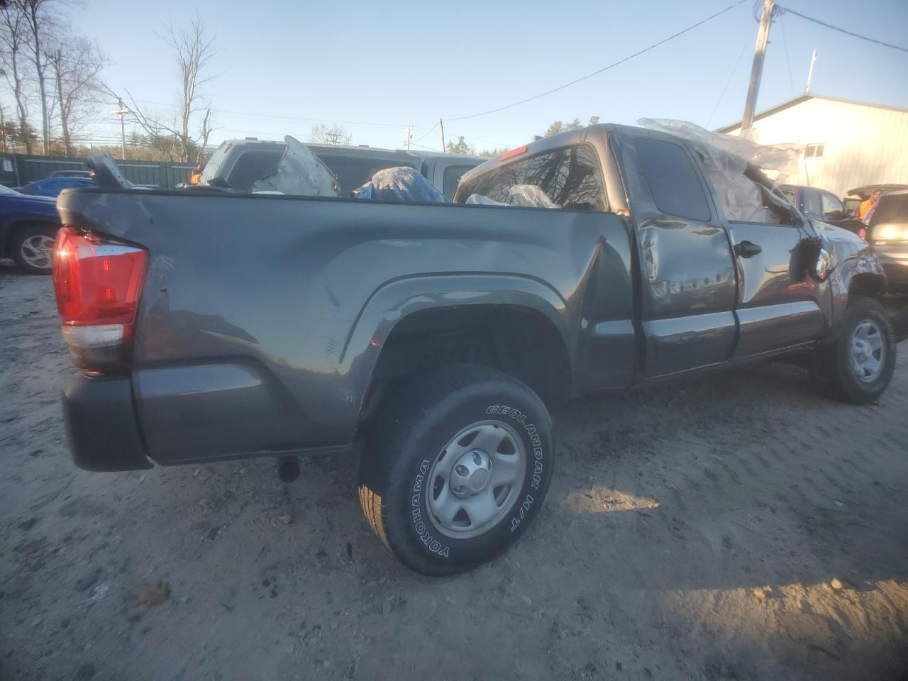2017 TOYOTA TACOMA ACC - Фото 3