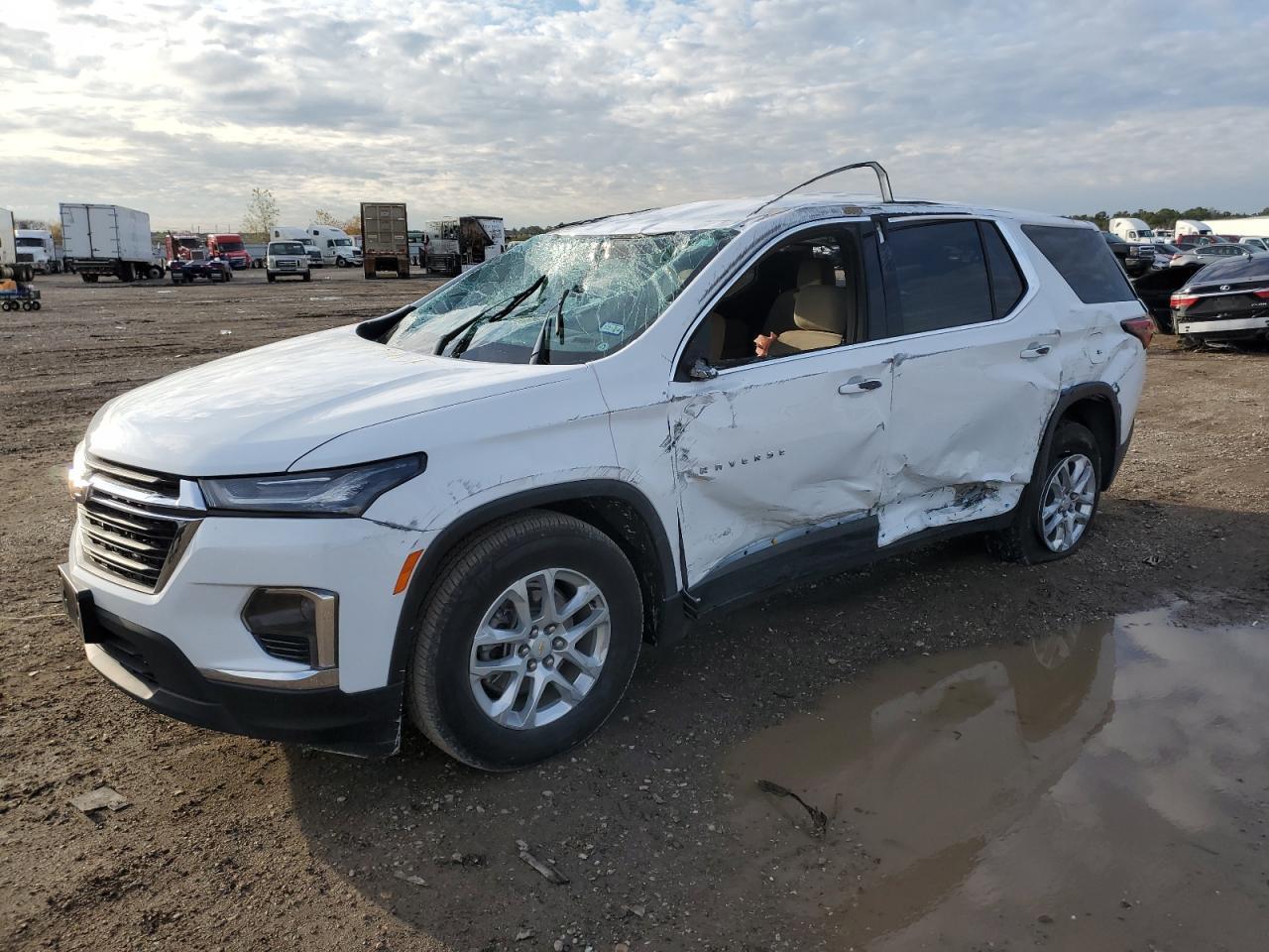 2023 CHEVROLET TRAVERSE L car image