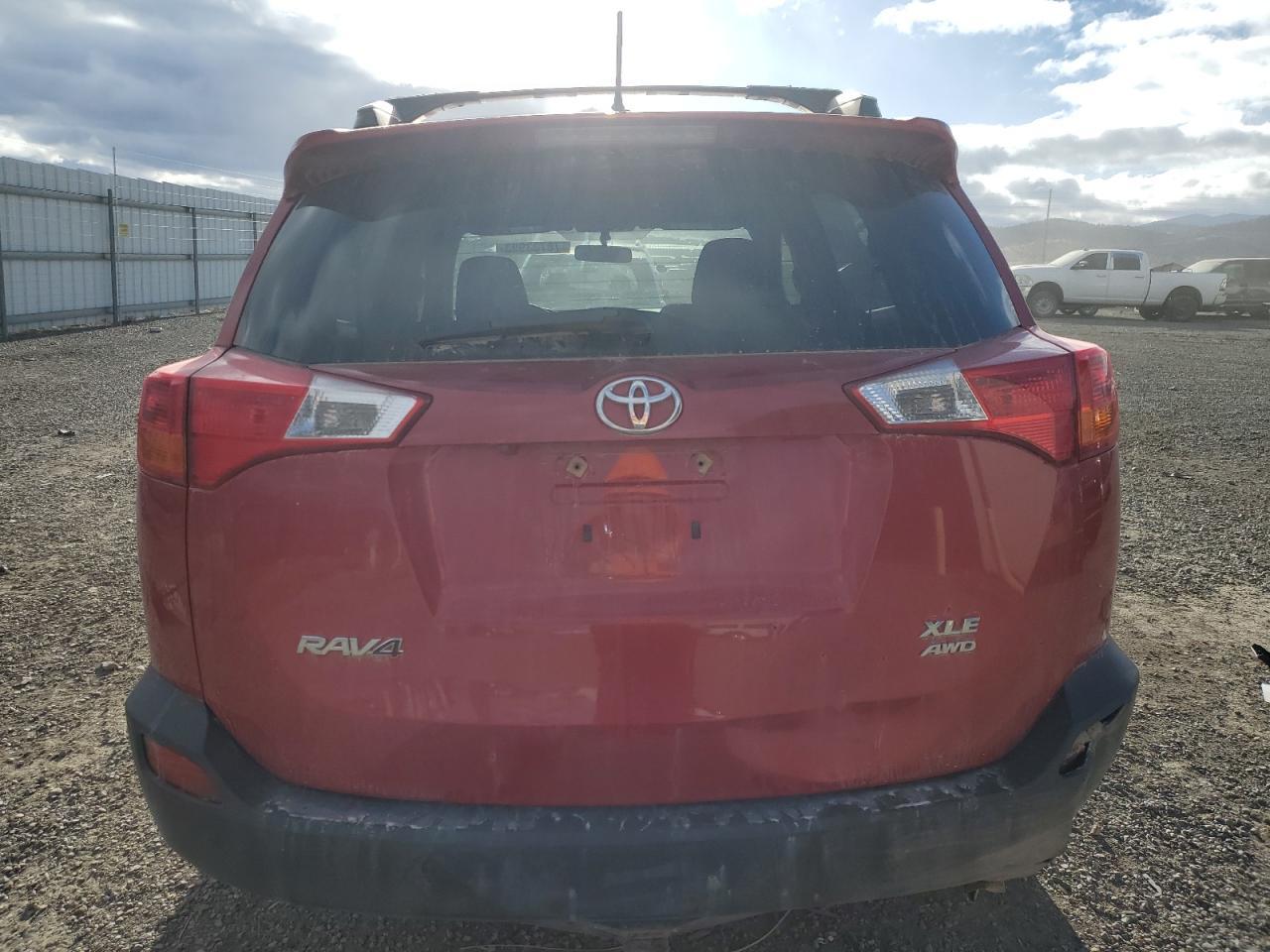 2015 TOYOTA RAV4 XLE - Image 6