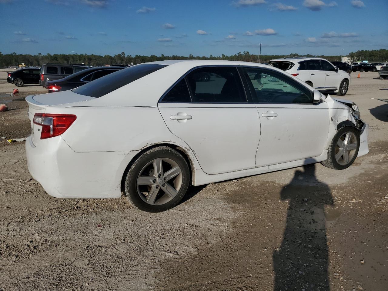 2014 TOYOTA CAMRY L - Фото 3
