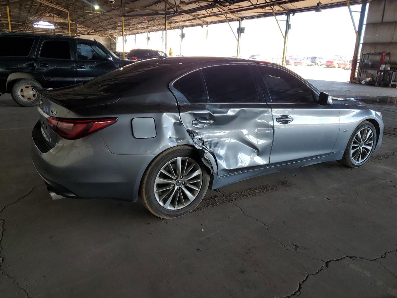 2018 INFINITI Q50 LUXE - Image 3