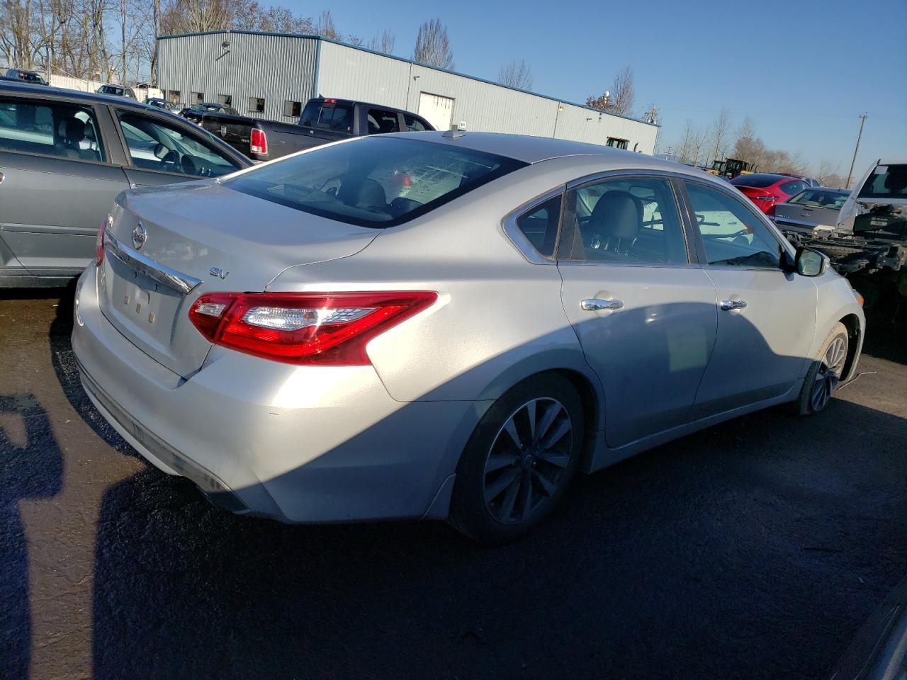 2016 NISSAN ALTIMA 2.5 - Фото 3