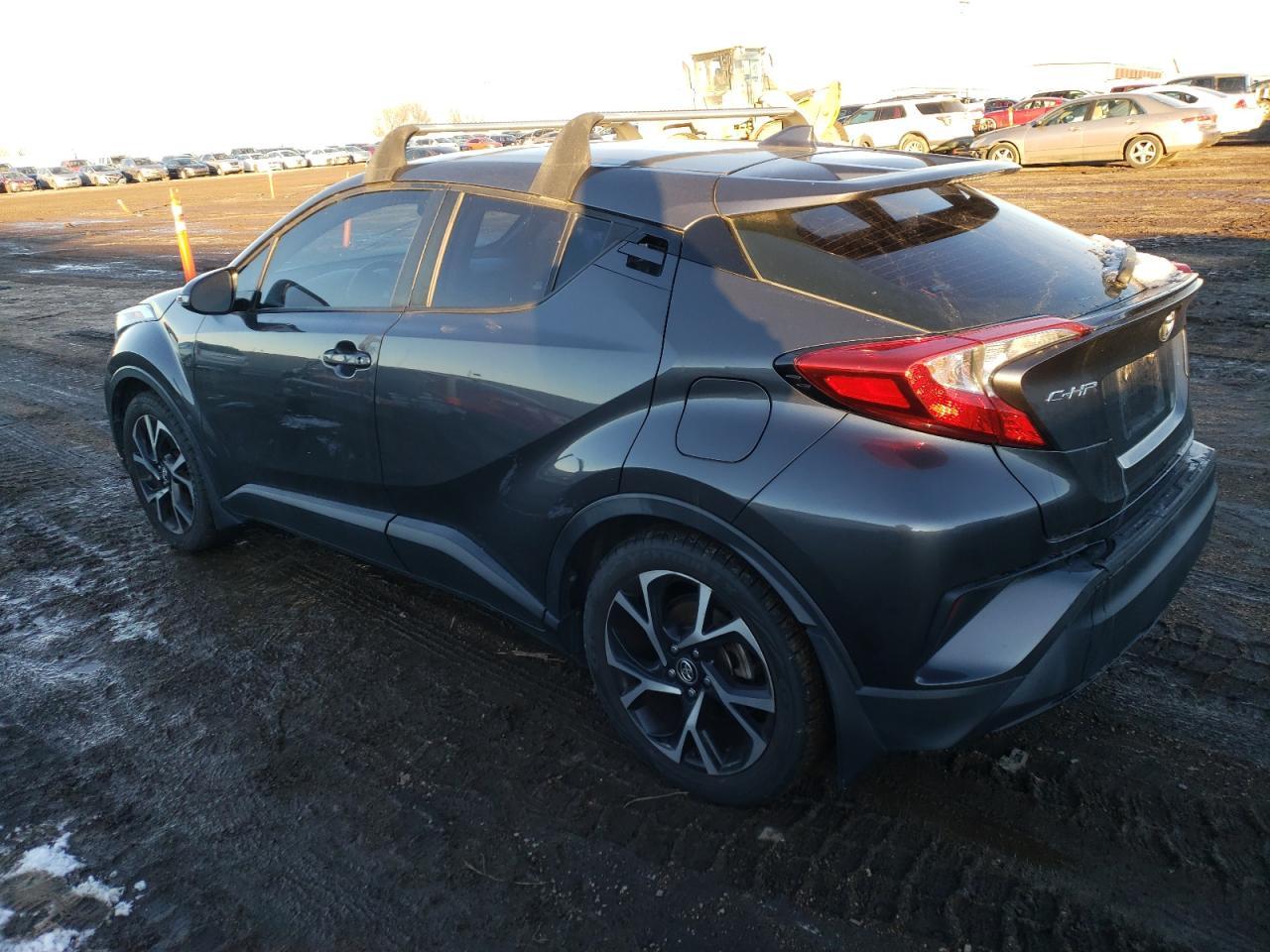 2018 TOYOTA C-HR XLE - Фото 2