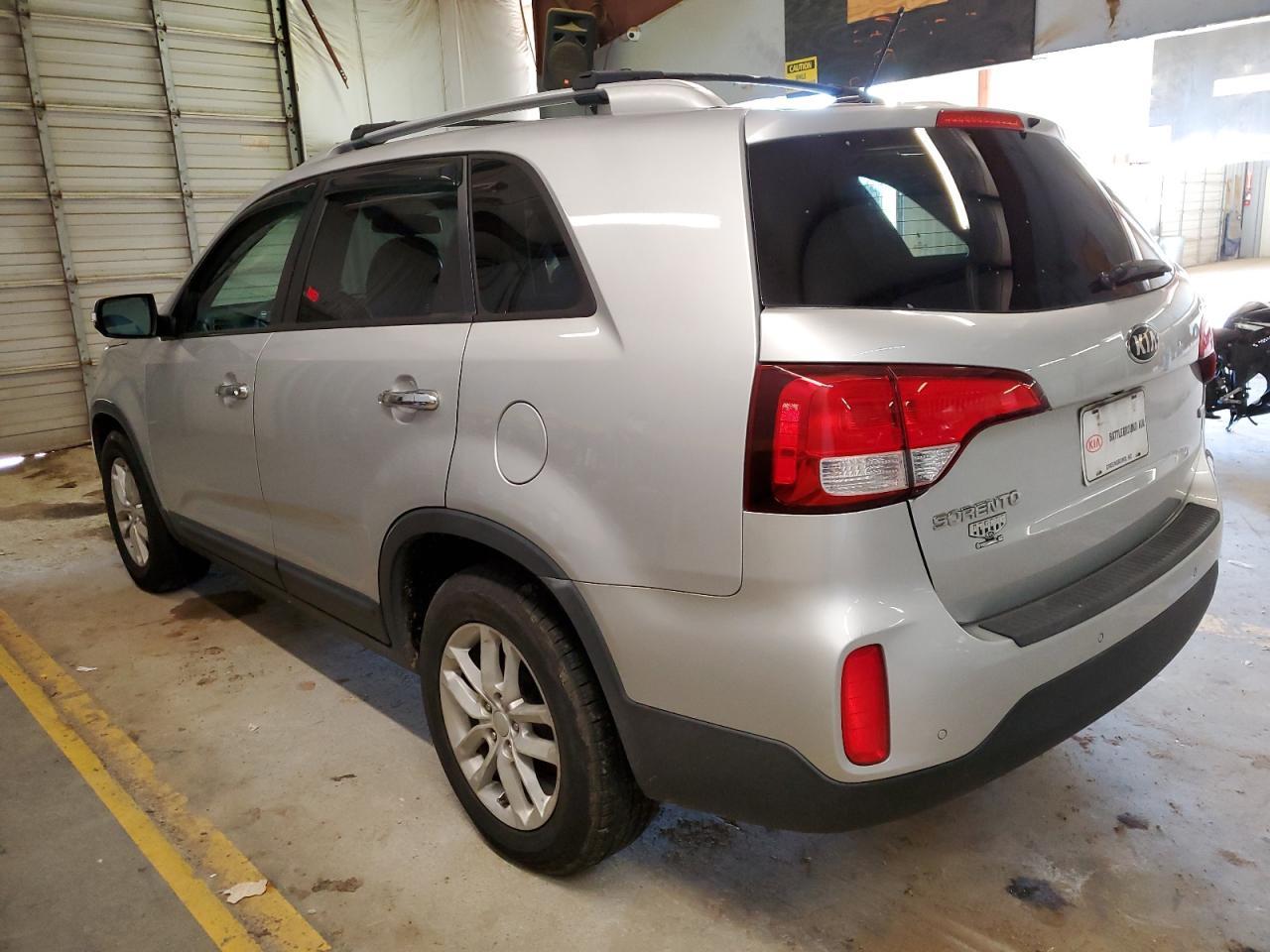 2014 KIA SORENTO LX - Фото 2