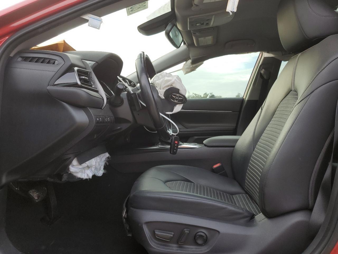 2020 TOYOTA CAMRY SE - Image 7