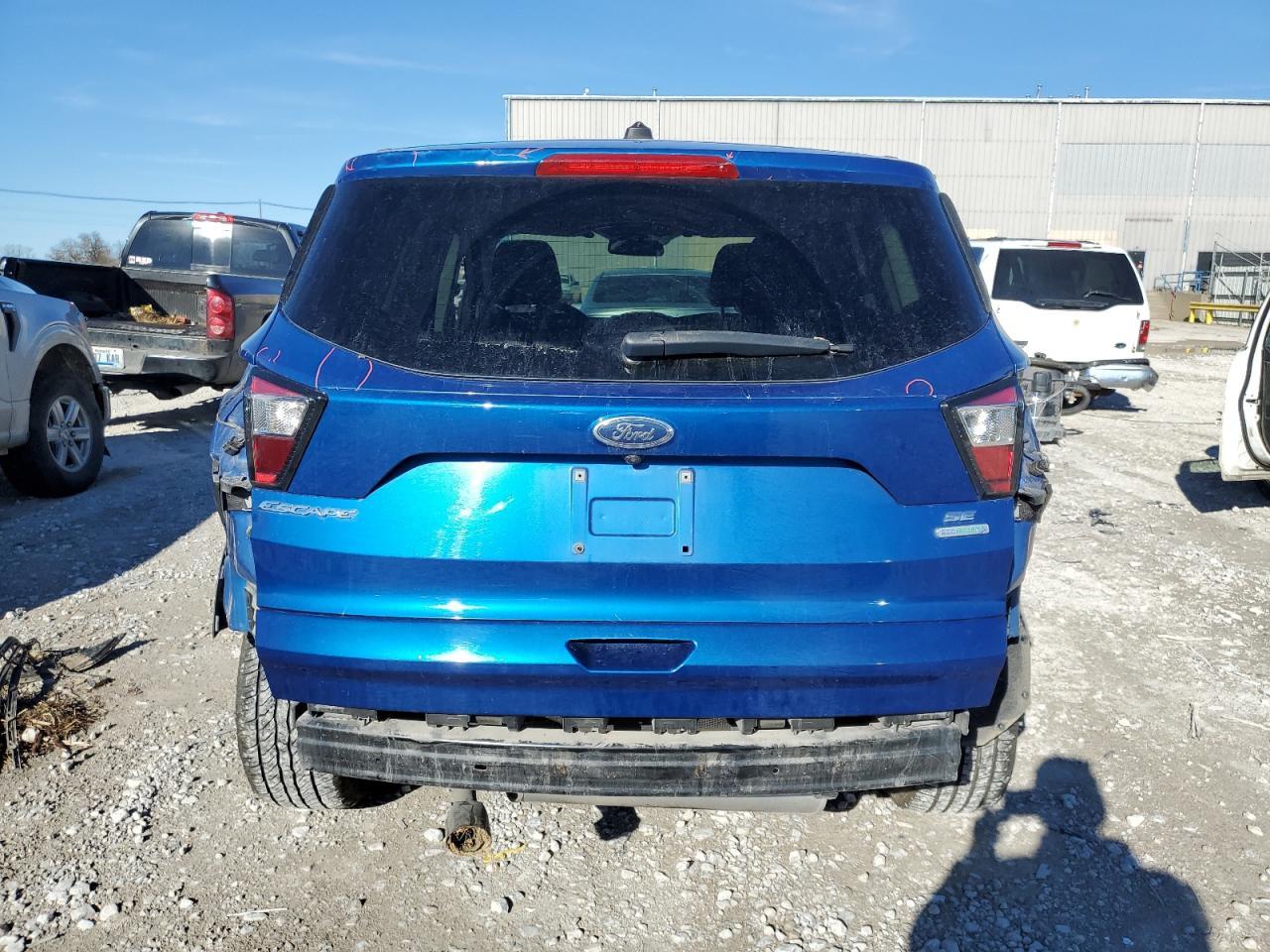 2017 FORD ESCAPE SE - Image 6