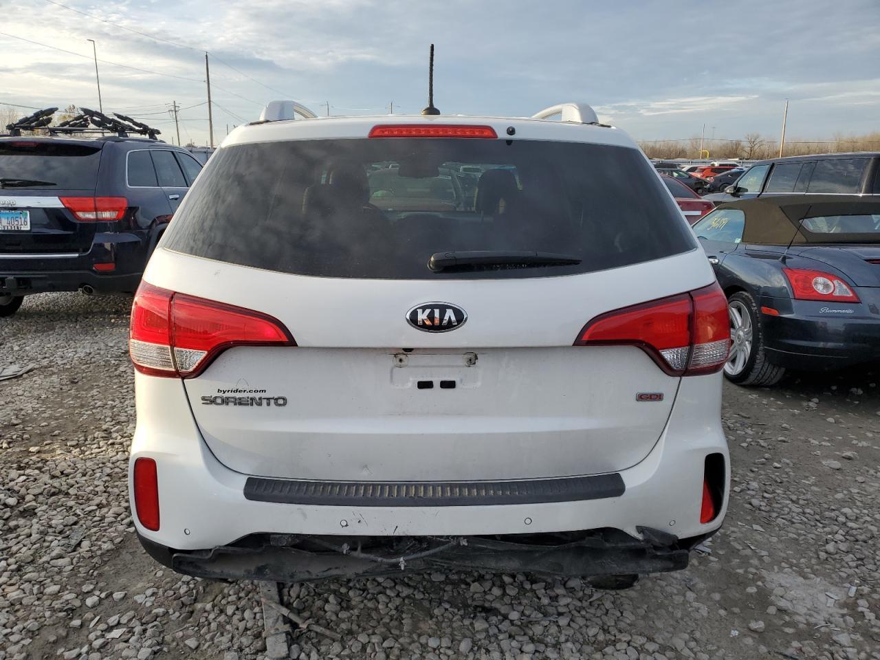 2015 KIA SORENTO LX - Image 6