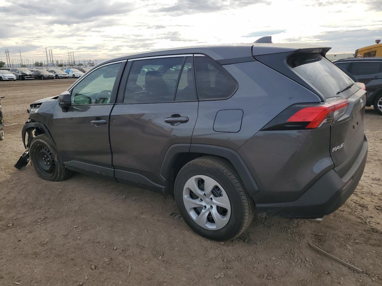2023 TOYOTA RAV4 LE - Фото 2