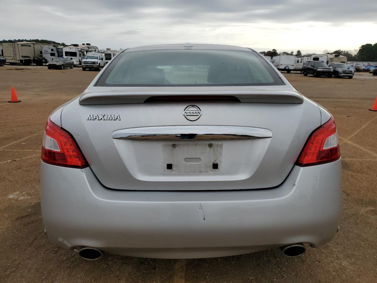 2011 NISSAN MAXIMA S - Фото 6