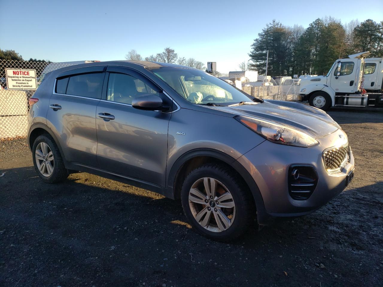 2017 KIA SPORTAGE L - Фото 4