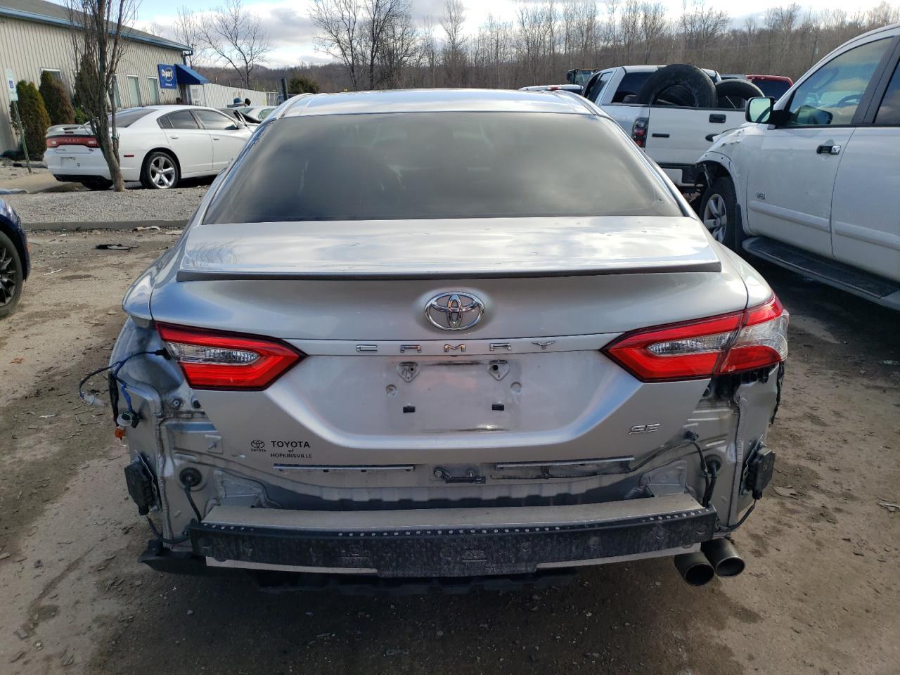 2018 TOYOTA CAMRY L - Image 6