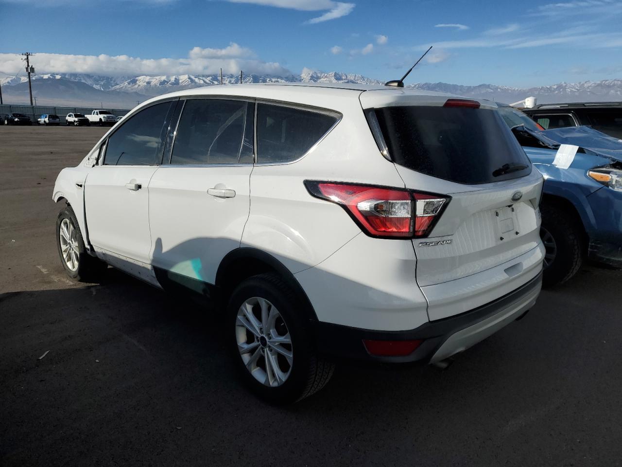 2017 FORD ESCAPE - Фото 2