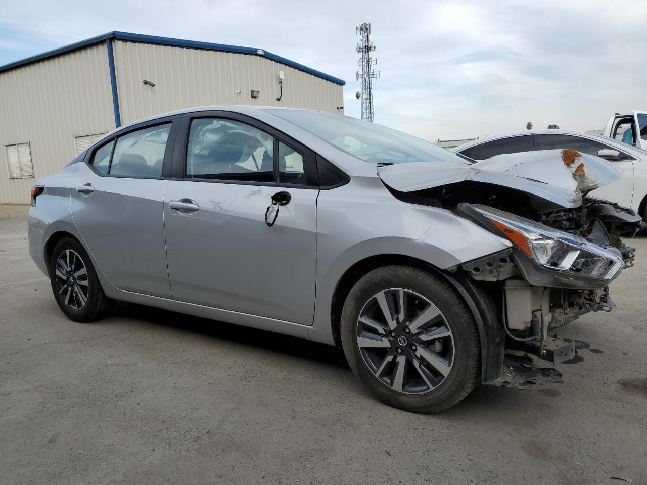 2021 NISSAN VERSA SV - Image 4