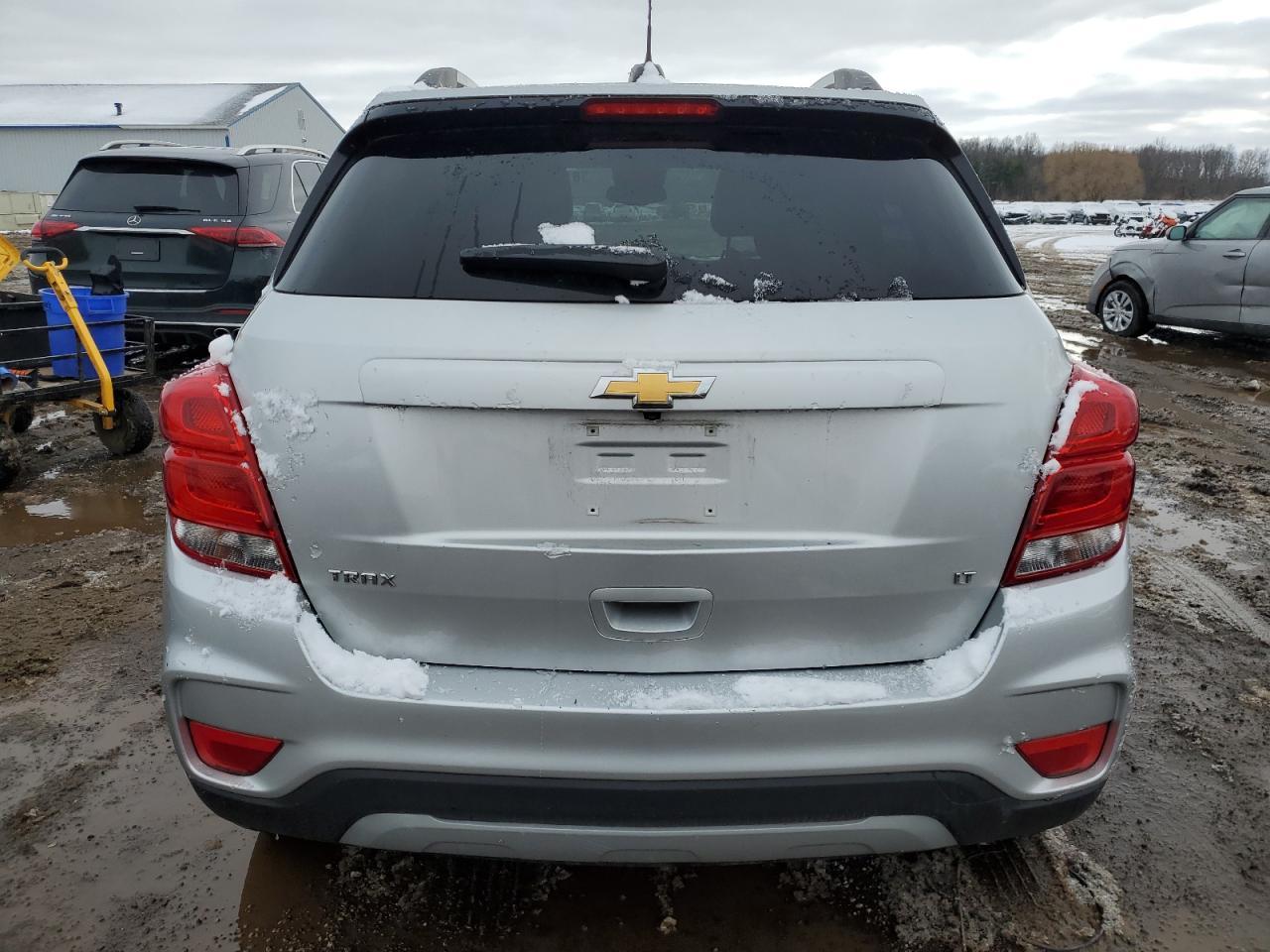 2019 CHEVROLET TRAX 1LT - Фото 6
