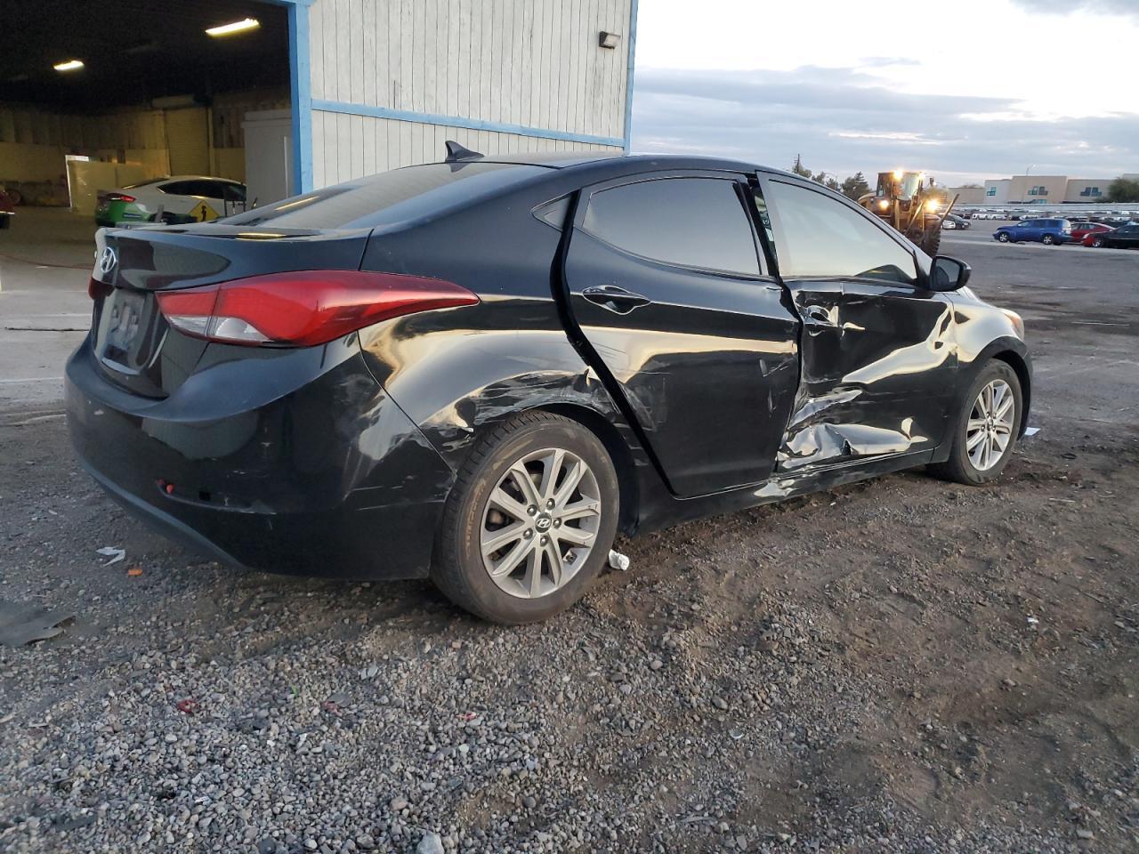 2014 HYUNDAI ELANTRA SE - Фото 3