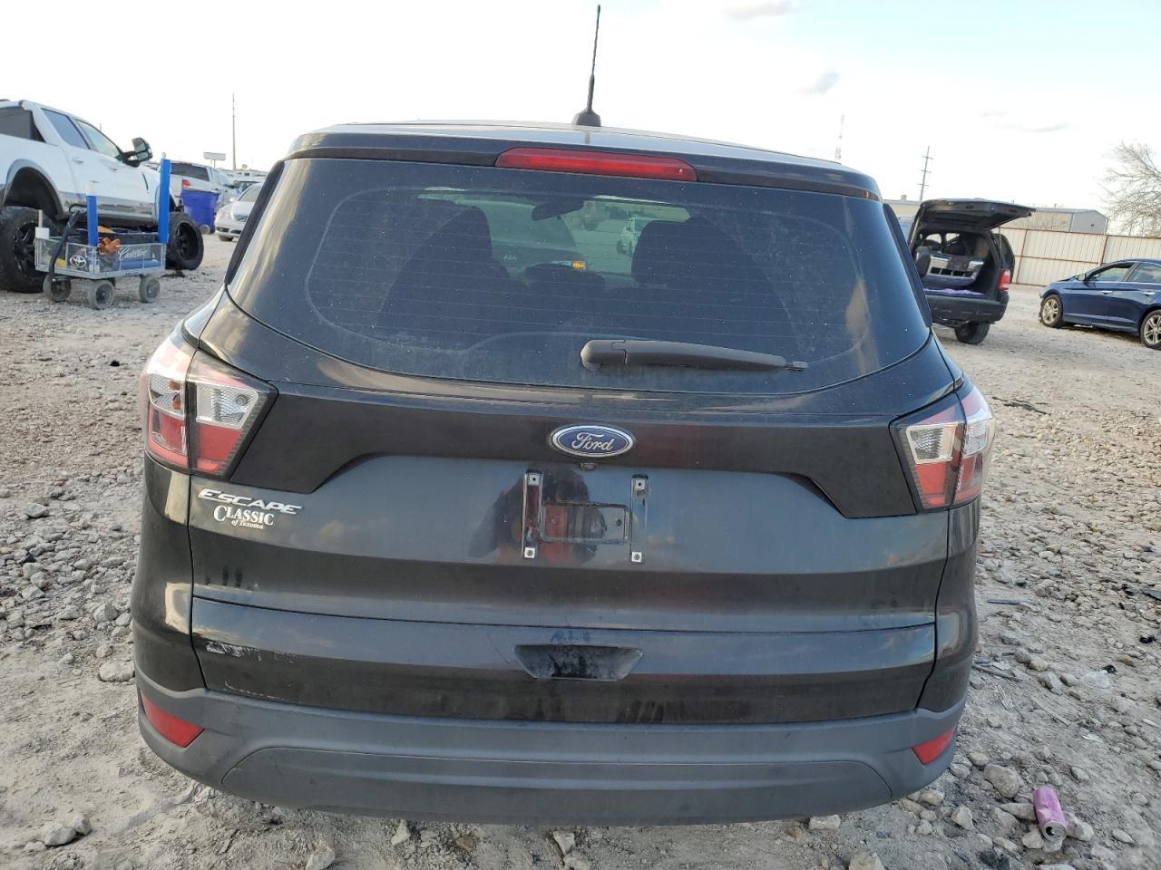 2017 FORD ESCAPE S - Image 6