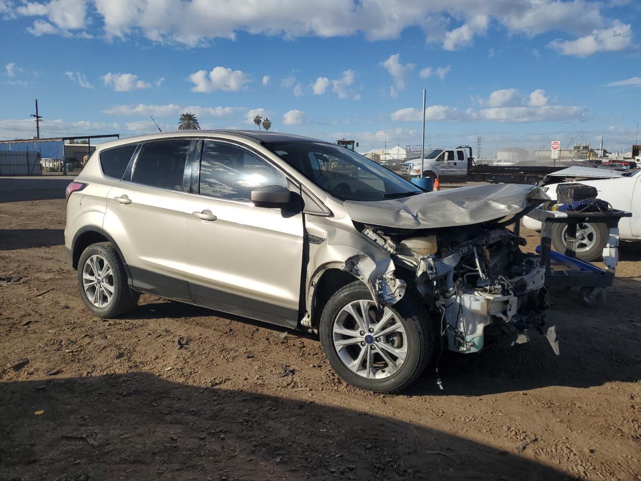 2017 FORD ESCAPE SE - Фото 4