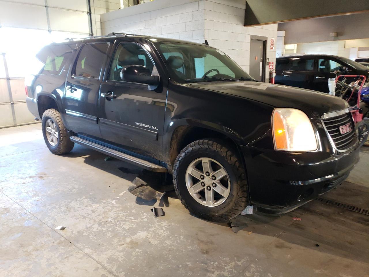 2012 GMC YUKON XL K - Фото 4
