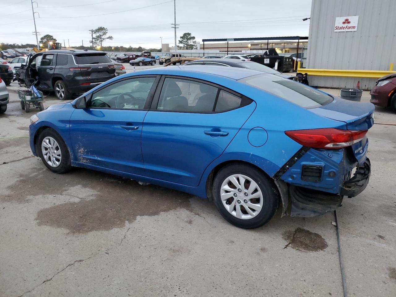 2018 HYUNDAI ELANTRA SE - Image 2