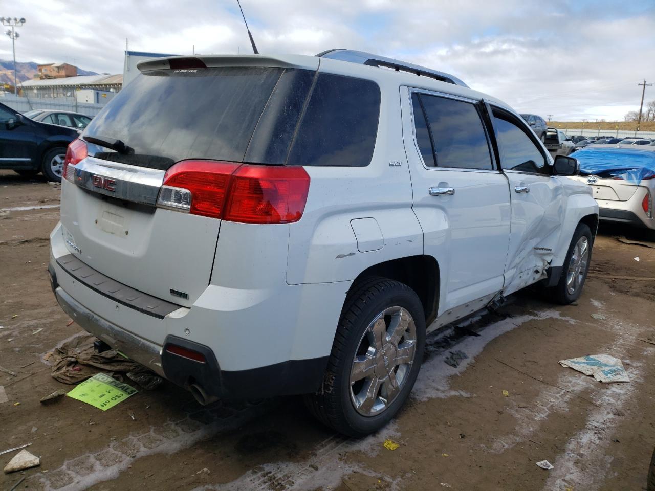 2012 GMC TERRAIN SL - Image 3