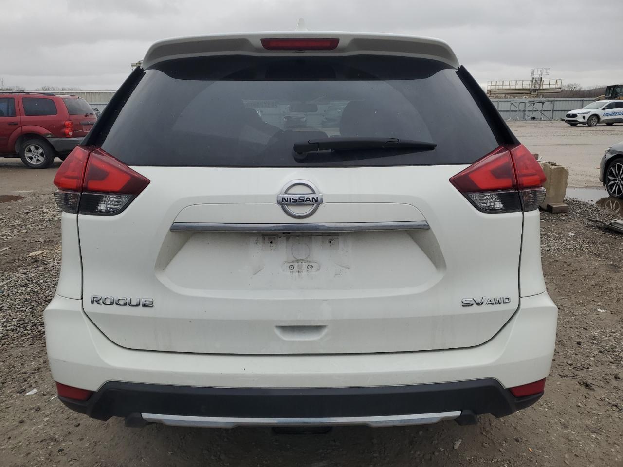 2017 NISSAN ROGUE S - Фото 6