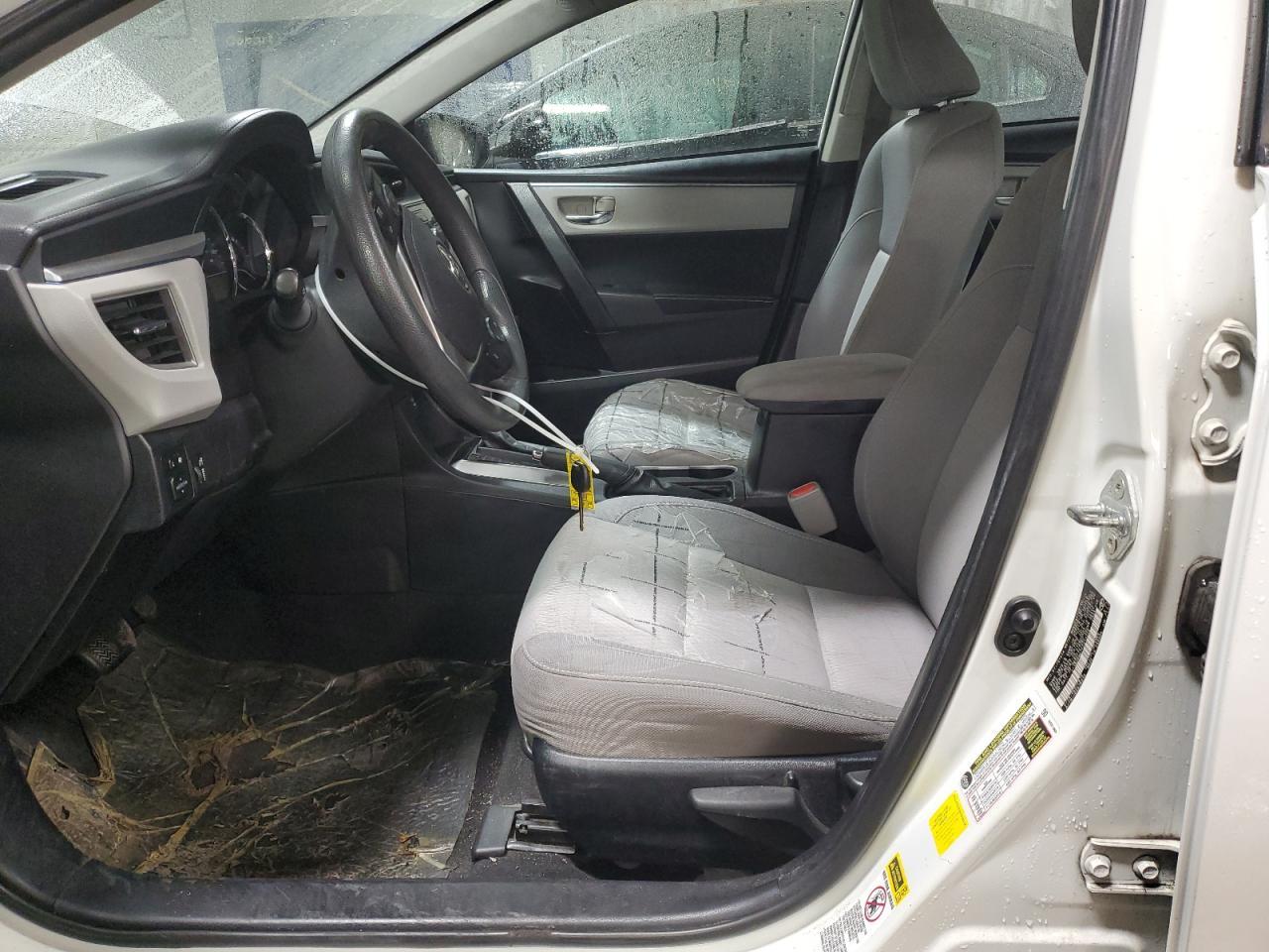 2015 TOYOTA COROLLA L - Image 7