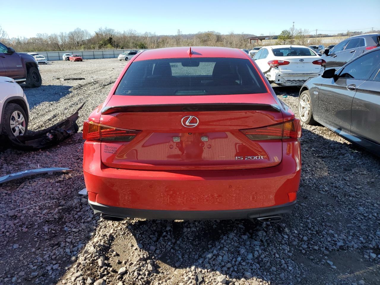 2017 LEXUS IS 200T - Фото 6