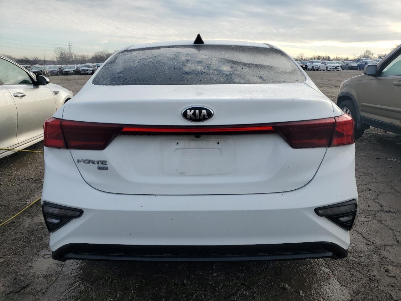 2021 KIA FORTE FE - Фото 6