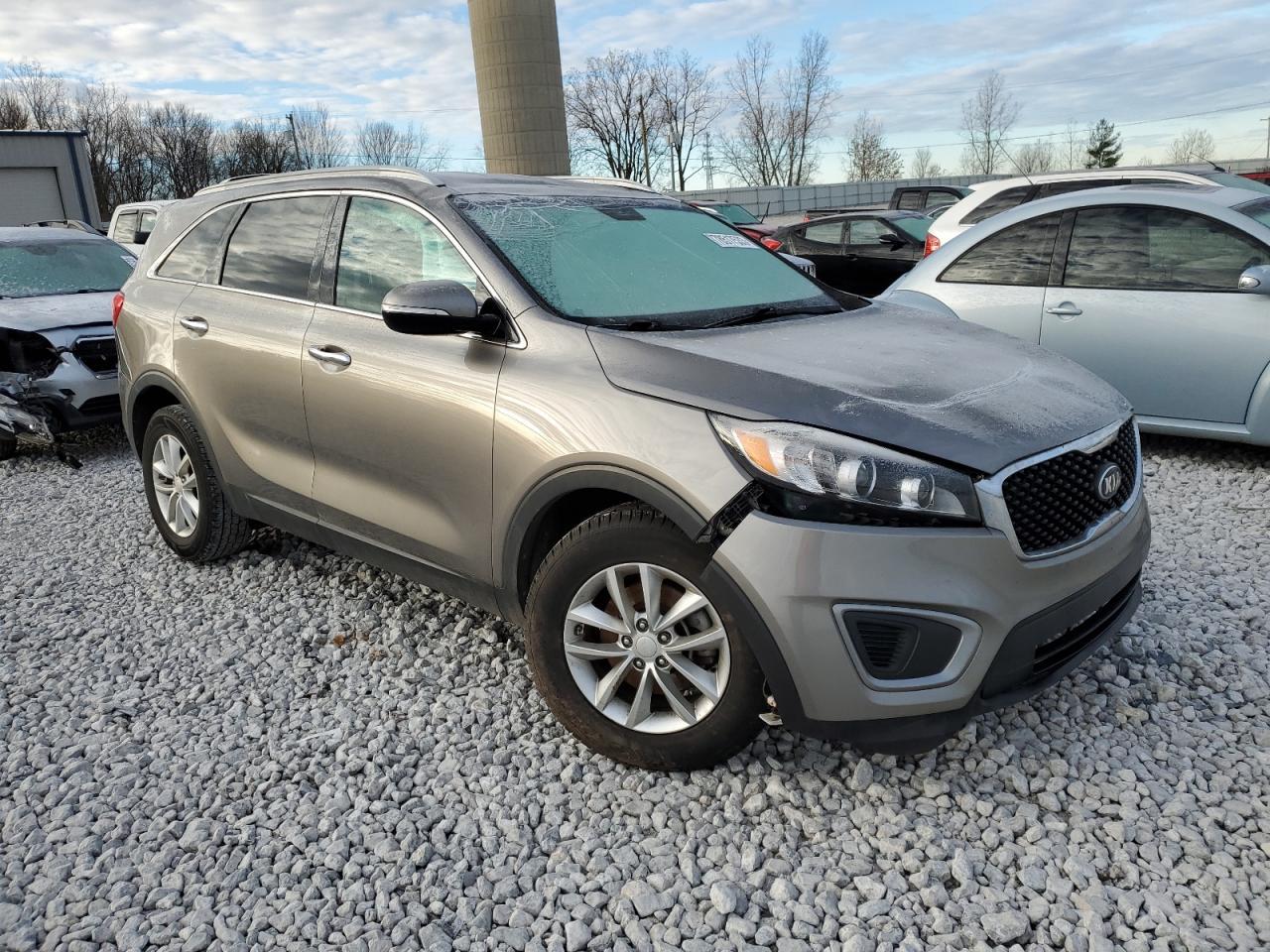 2016 KIA SORENTO LX - Image 4